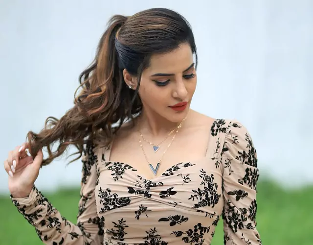 Ashu Reddy Latest Photo Shoot Pics